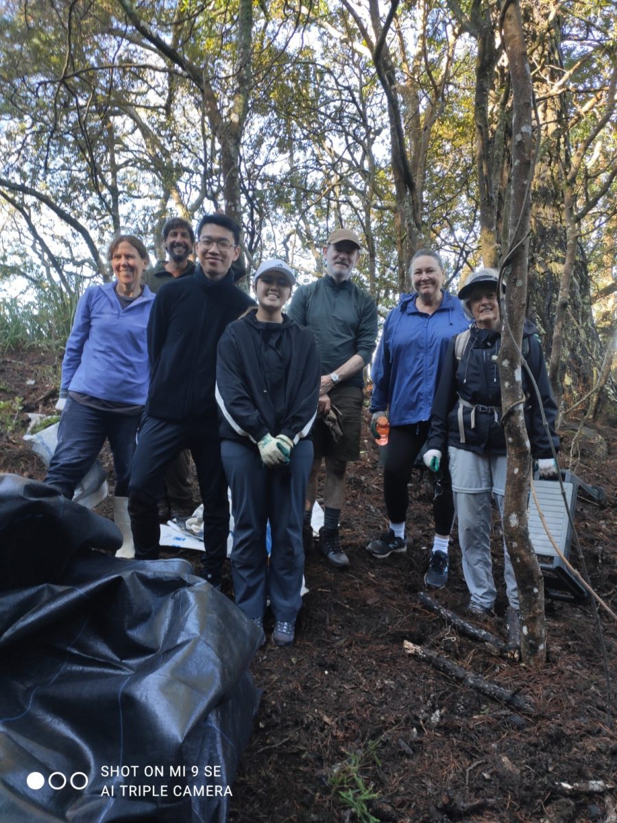 UoA Alumni Volunteers at BirdCare Aotearoa