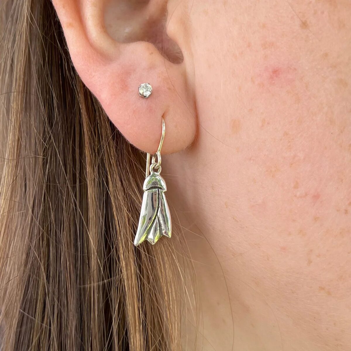 Tania Mallow Jewellery - Kōwhai Flower Earrings, Sterling Silver
